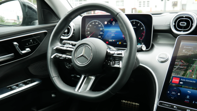 MERCEDES-BENZ C Klasa C 200 mHEV 4-Matic AMG