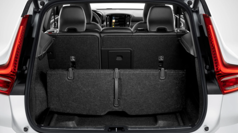 VOLVO XC40 XC40 B3 Core aut Nowy