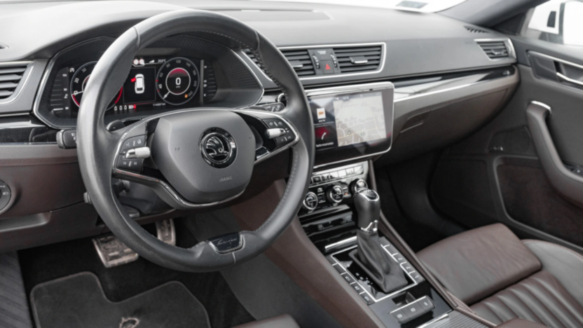 SKODA Superb Superb 2.0 TDI SCR L&K DSG