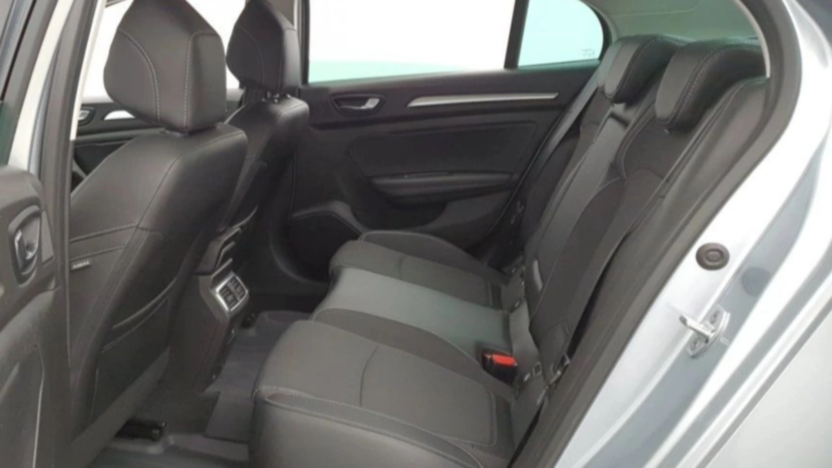 RENAULT Megane Megane 1.3 TCe Intens EDC