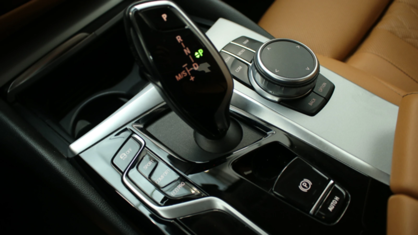 BMW Seria 5 520i mHEV aut