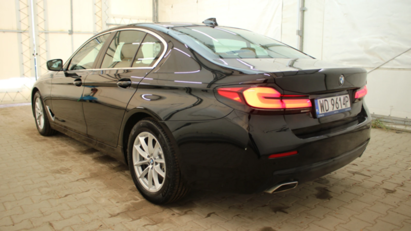 BMW Seria 5 520i mHEV aut