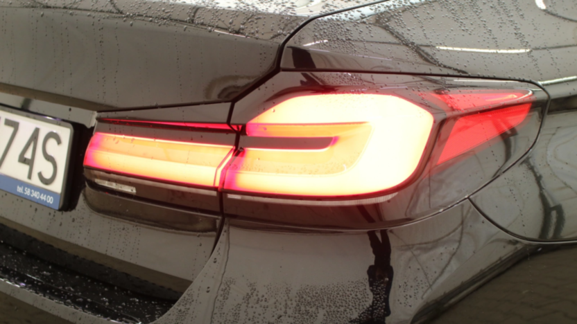 BMW Seria 5 520i mHEV aut