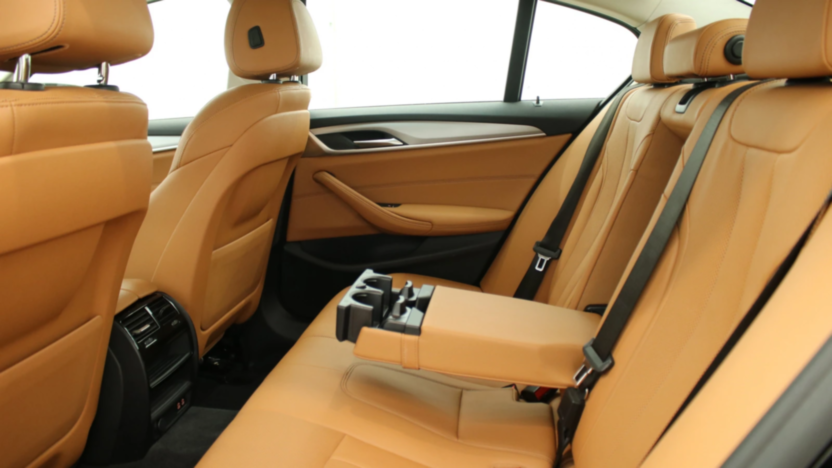 BMW Seria 5 520i mHEV aut