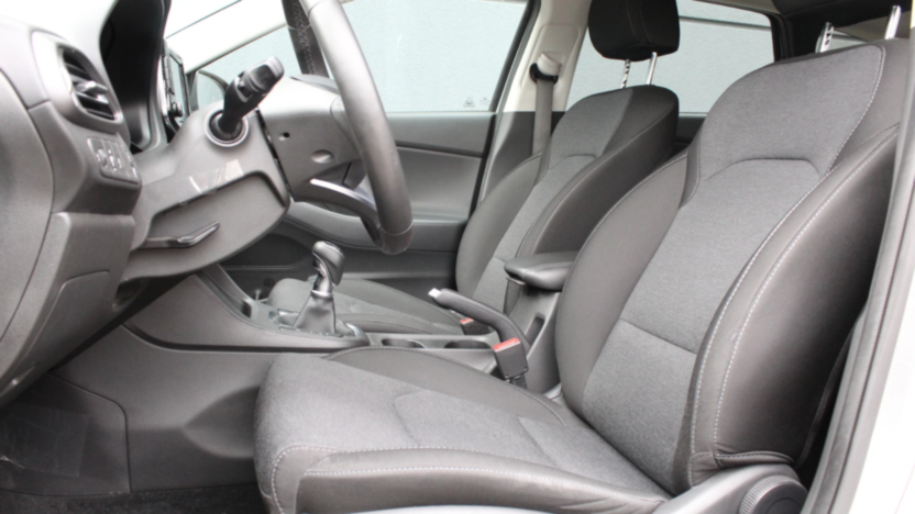 HYUNDAI i30 i30 1.0 T-GDI Smart