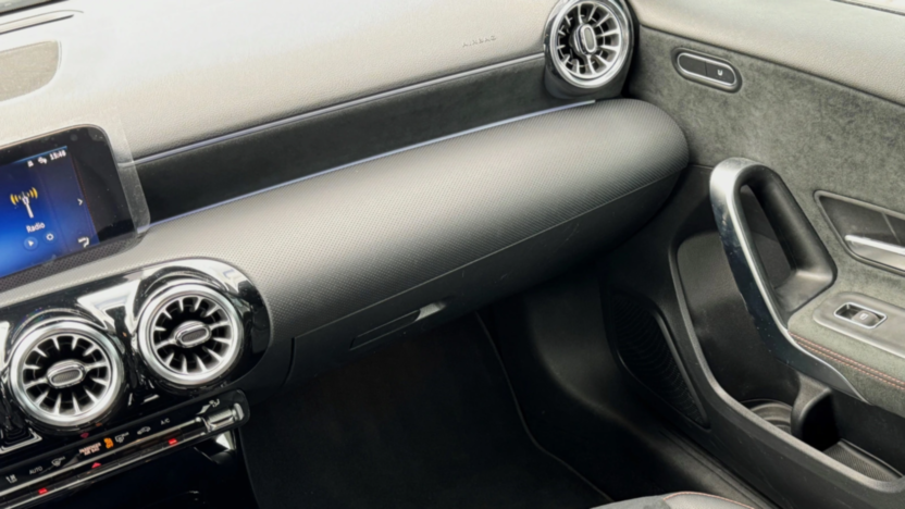 MERCEDES-BENZ A Klasa A 200 AMG Line 7G-DCT