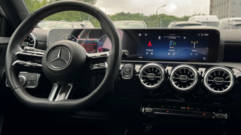 MERCEDES-BENZ A Klasa A 200 AMG Line 7G-DCT