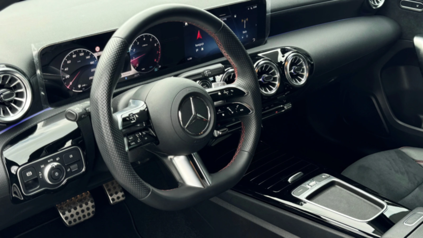MERCEDES-BENZ A Klasa A 200 AMG Line 7G-DCT