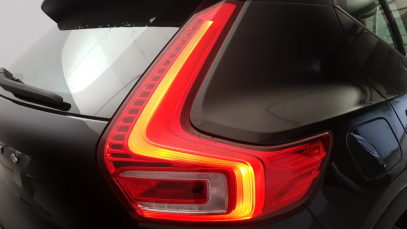 VOLVO XC40 XC40 T3 Momentum aut