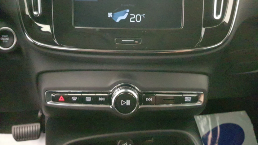 VOLVO XC40 XC40 T3 Momentum aut