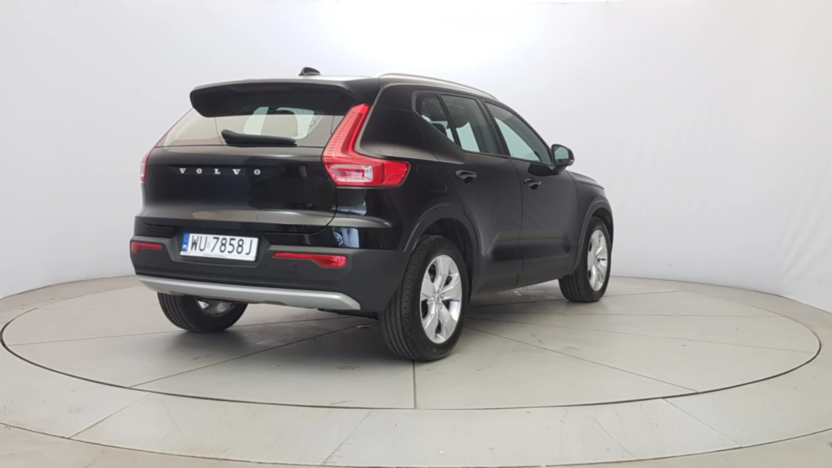 VOLVO XC40 XC40 T3 Momentum aut