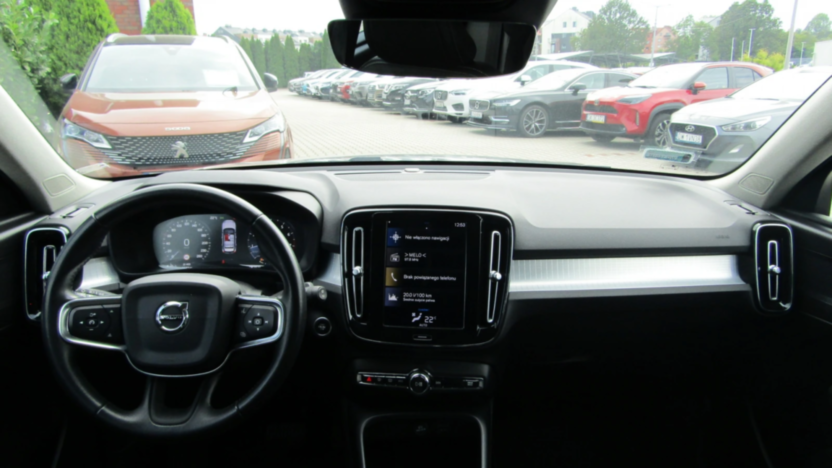 VOLVO XC40 XC40 T4 Momentum aut