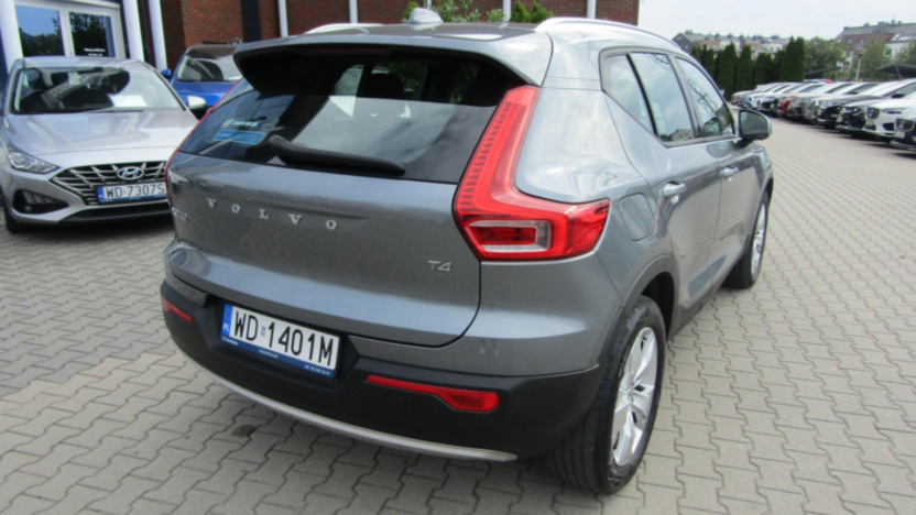 VOLVO XC40 XC40 T4 Momentum aut