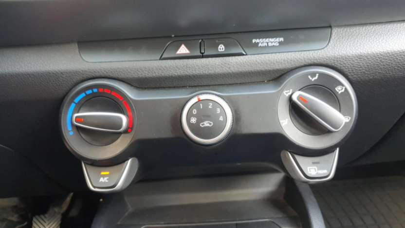 KIA Stonic Stonic 1.2 M
