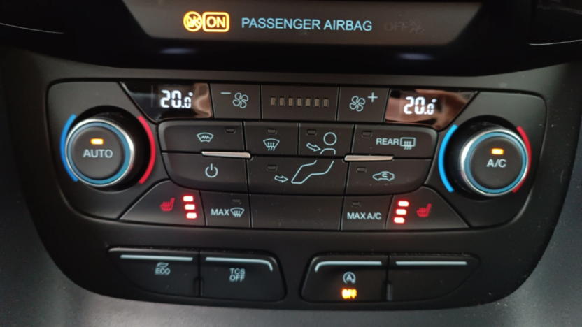 FORD Tourneo Connect Gr. Tourneo Connect 1.5 EcoBlue Titanium PowerShift