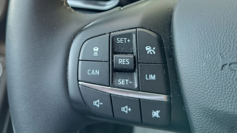 FORD Fiesta Fiesta 1.0 EcoBoost Titanium ASS