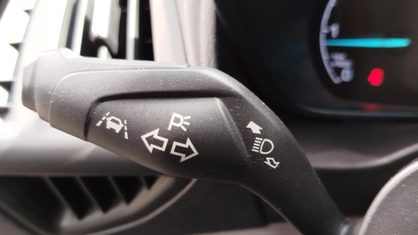 FORD Tourneo Connect Gr. Tourneo Connect 1.5 EcoBlue Titanium PowerShift