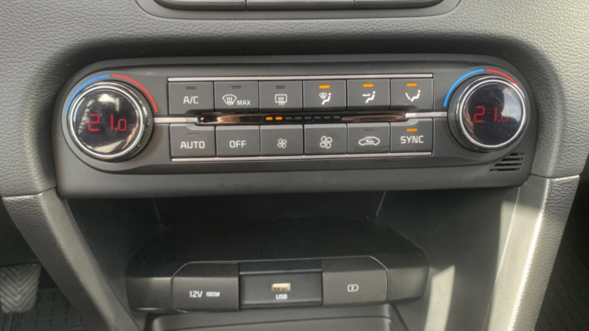 KIA Cee'd Ceed 1.5 T-GDI M