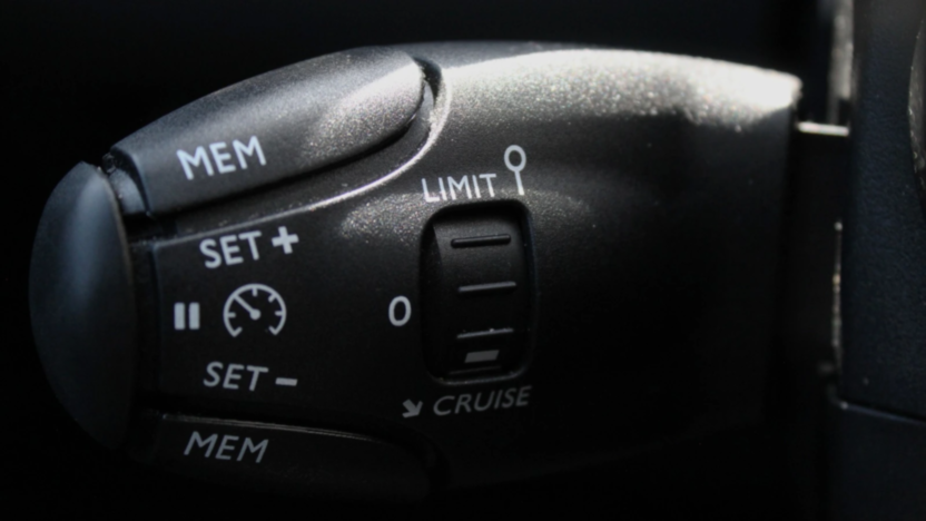 PEUGEOT 2008 2008 1.2 PureTech Allure Pack S&S EAT8