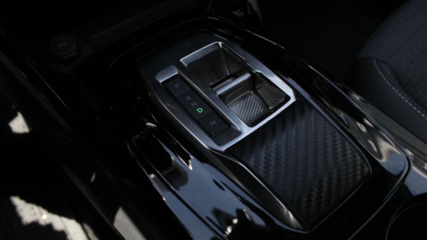 PEUGEOT 2008 2008 1.2 PureTech Allure Pack S&S EAT8