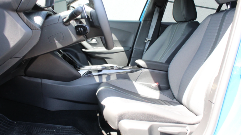 PEUGEOT 2008 2008 1.2 PureTech Allure Pack S&S EAT8