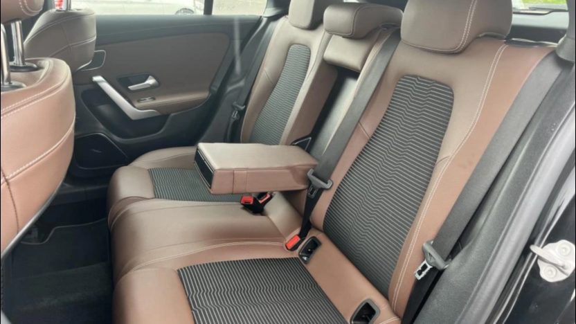 MERCEDES-BENZ CLA CLA 200 d Edition 1 8G-DCT