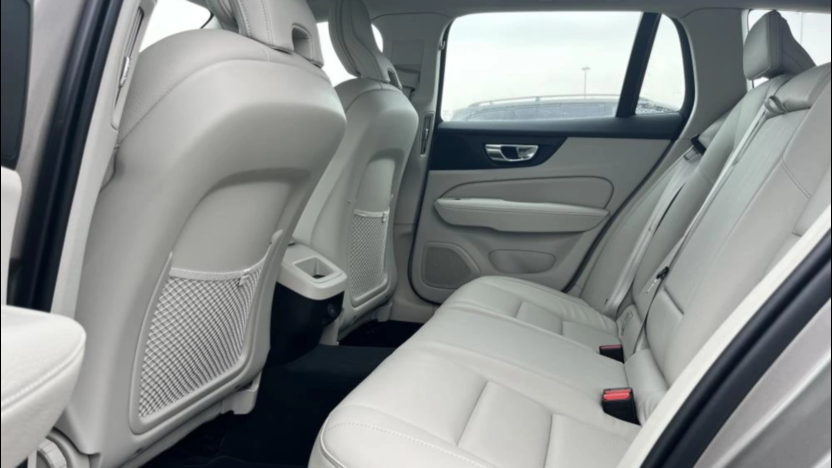 VOLVO V60 V60 B4 D Momentum Pro aut