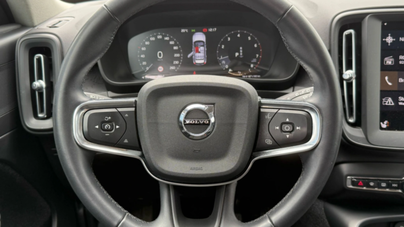 VOLVO XC40 XC40 T3 Momentum Core aut