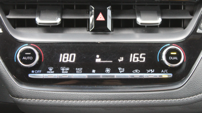 TOYOTA Corolla Corolla 2.0 Hybrid Comfort