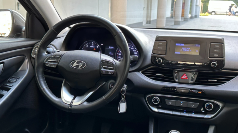 HYUNDAI i30 i30 1.6 D Classic +