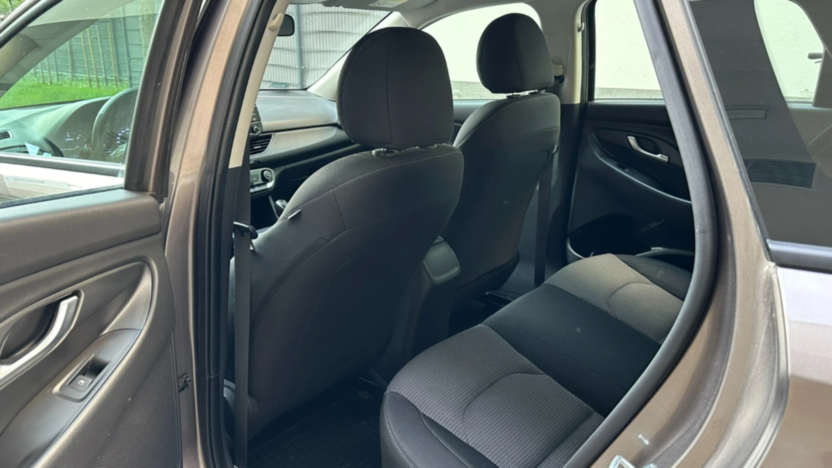 HYUNDAI i30 i30 1.6 D Classic +