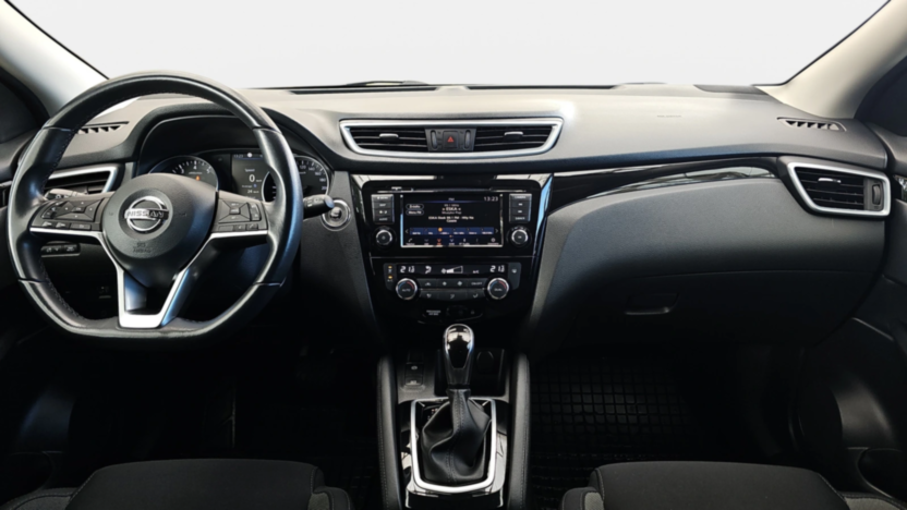 NISSAN Qashqai Qashqai 1.3 DIG-T N-Connecta DCT