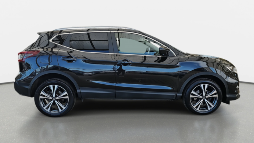 NISSAN Qashqai Qashqai 1.3 DIG-T N-Connecta DCT