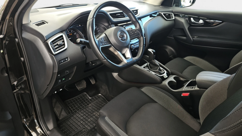 NISSAN Qashqai Qashqai 1.3 DIG-T N-Connecta DCT