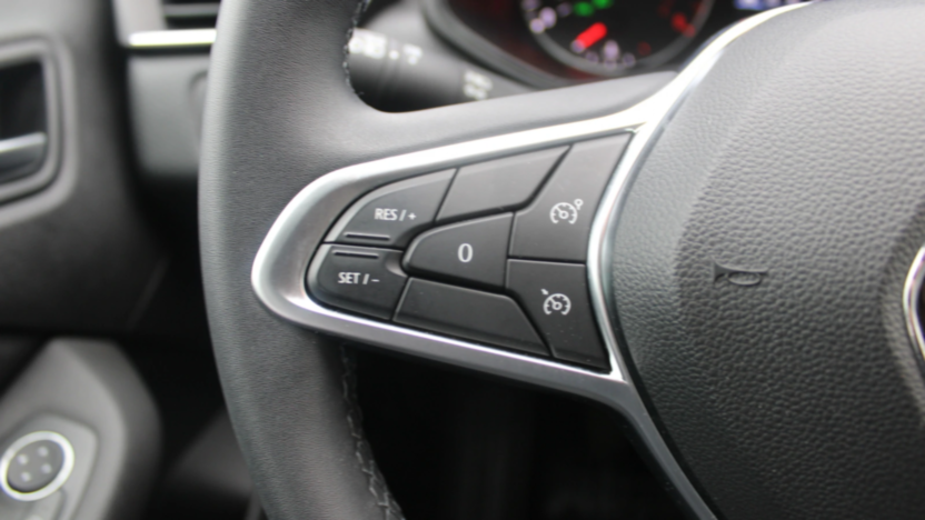 RENAULT Clio Clio 1.0 TCe Equilibre