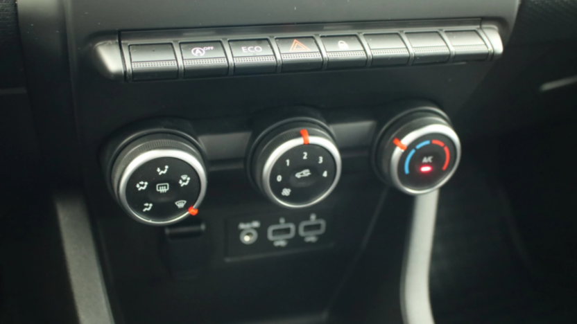 RENAULT Clio Clio 1.0 TCe Equilibre