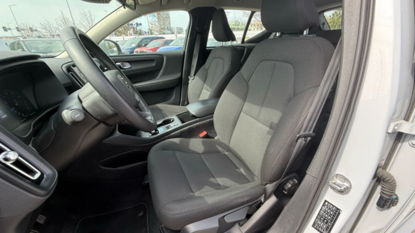 VOLVO XC40 XC40 T3 Momentum Core aut