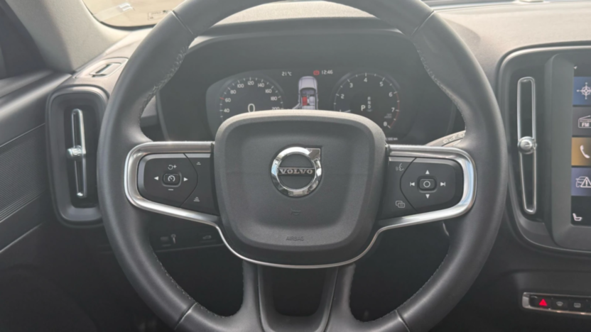 VOLVO XC40 XC40 T3 Momentum Core aut