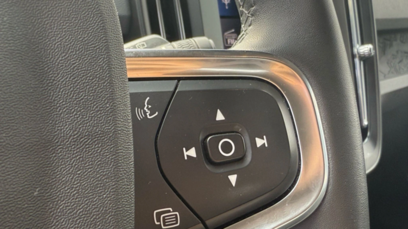 VOLVO XC40 XC40 T3 Momentum Core aut