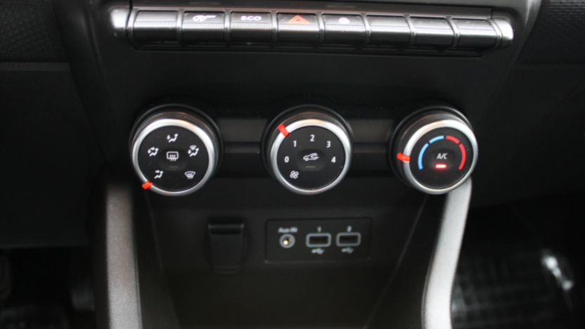 RENAULT Clio Clio 1.0 TCe Equilibre