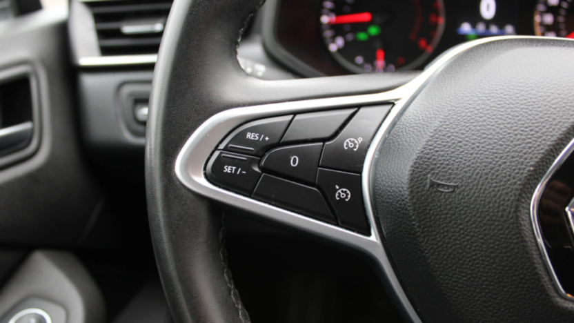 RENAULT Clio Clio 1.0 TCe Equilibre