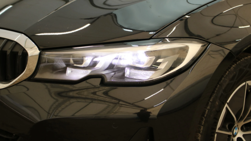 BMW Seria 3 318i Advantage aut
