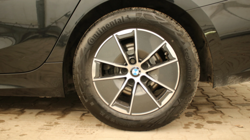 BMW Seria 3 318i Advantage aut
