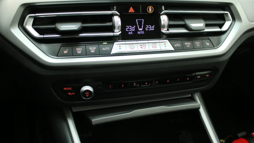 BMW Seria 3 318i Advantage aut