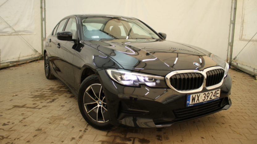 BMW Seria 3 318i Advantage aut