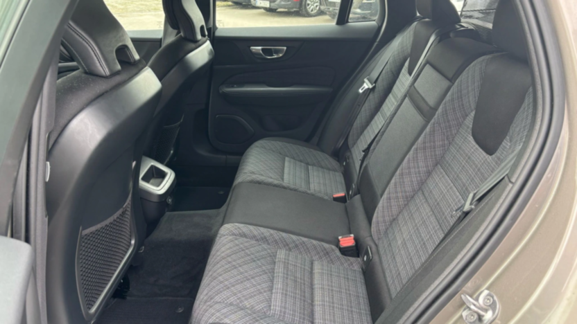 VOLVO V60 V60 B4 D Momentum Pro aut