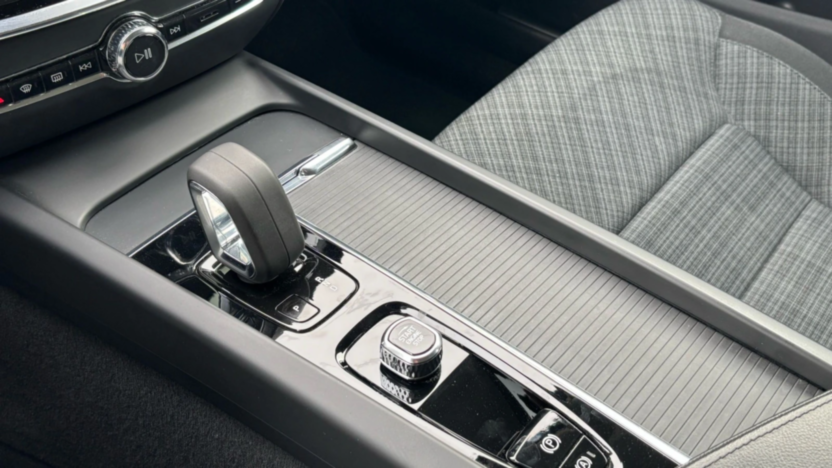 VOLVO V60 V60 B4 D Momentum Pro aut