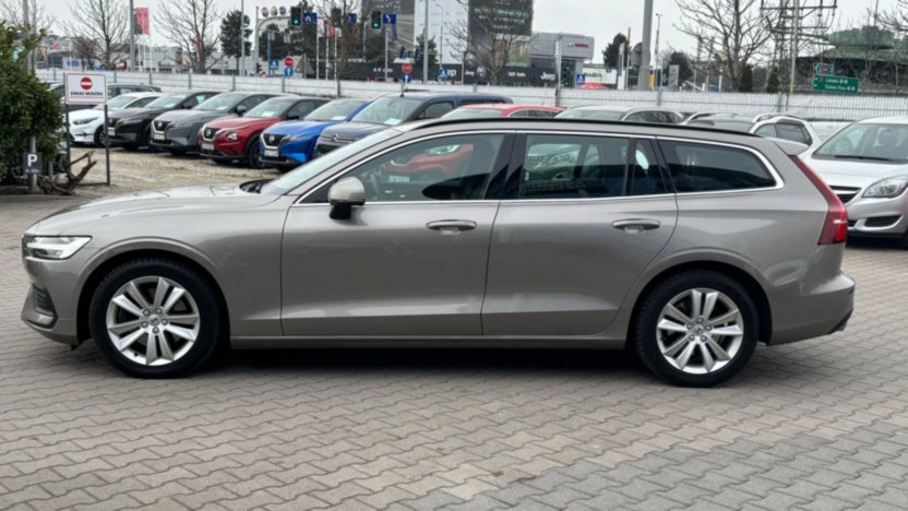 VOLVO V60 V60 B4 D Momentum Pro aut