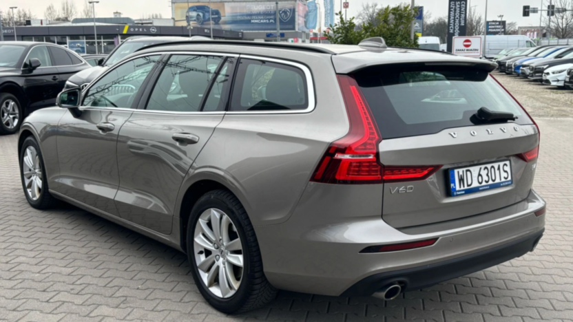 VOLVO V60 V60 B4 D Momentum Pro aut