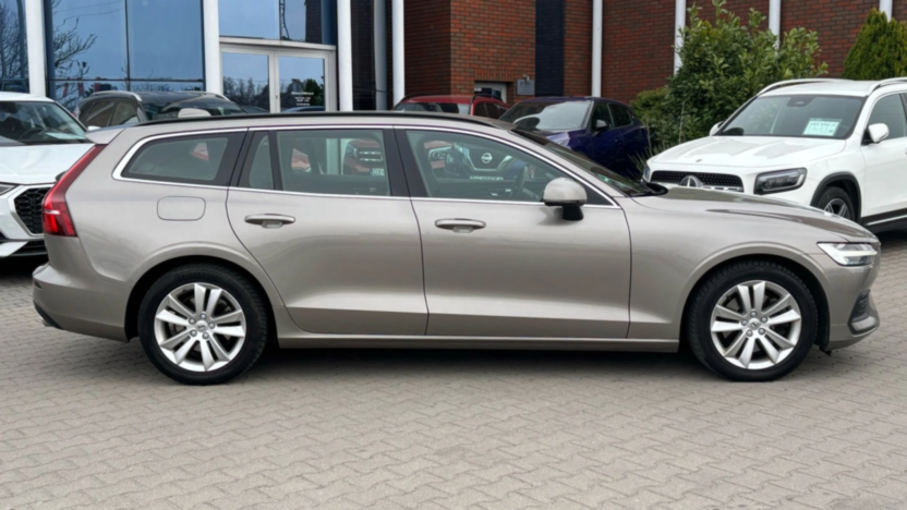 VOLVO V60 V60 B4 D Momentum Pro aut